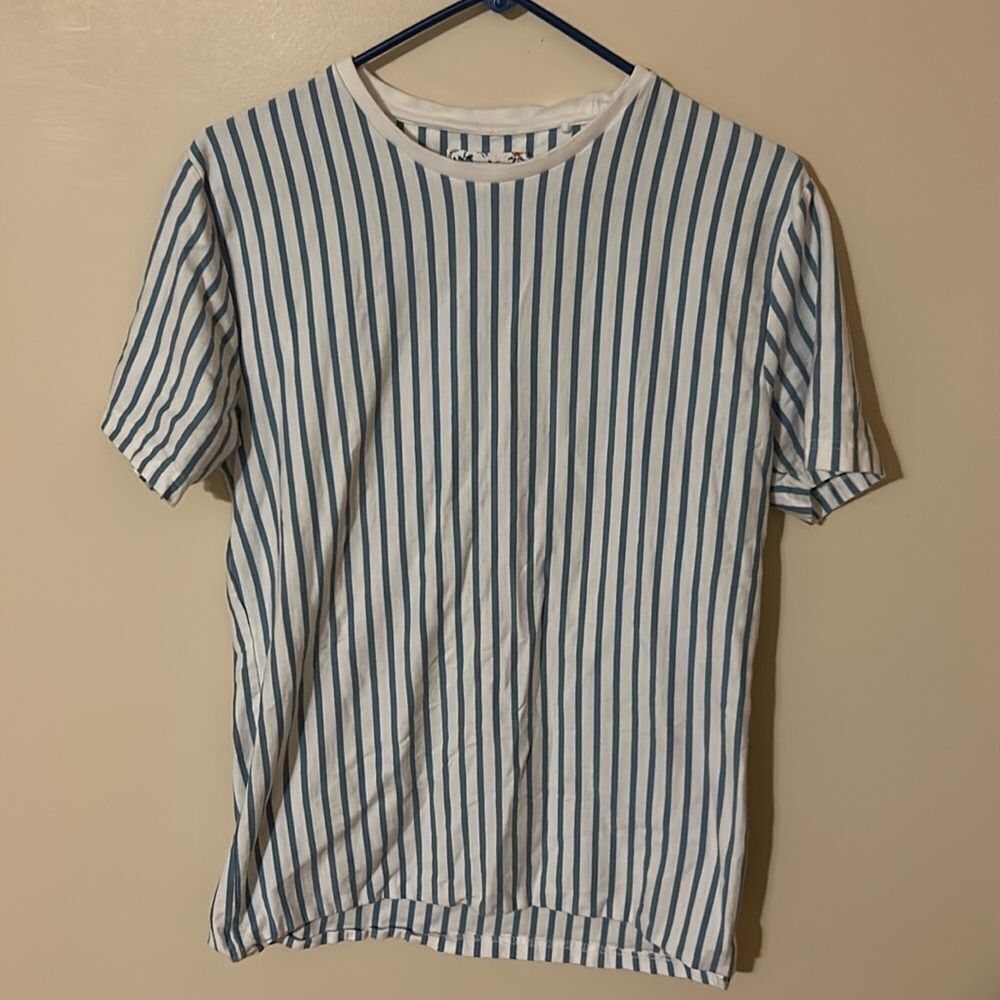 Denim & flower ricky Singh large tshirt *tiny flaw*